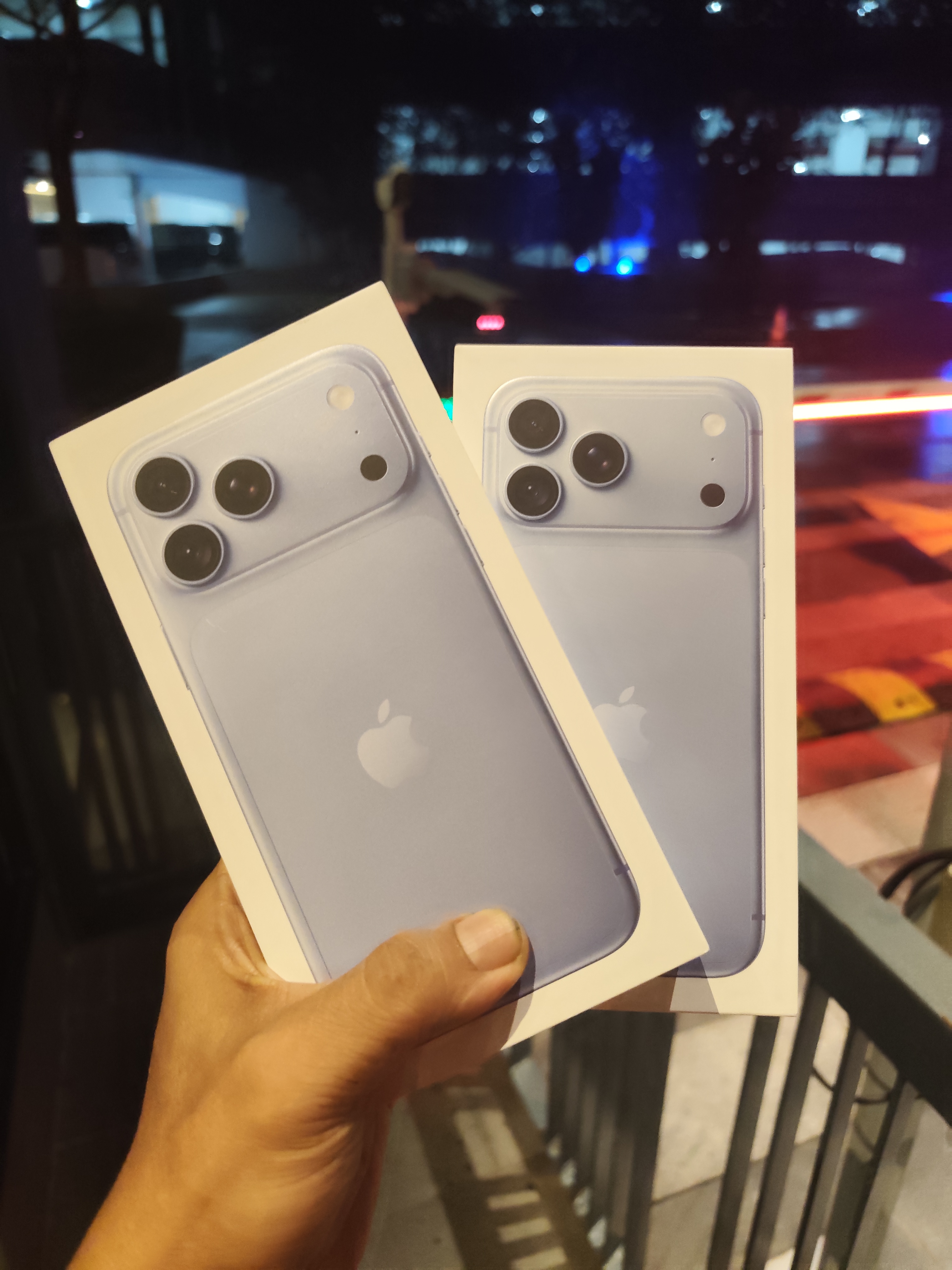 Apple iPhone 18 Pro Max 2 TB Glacier wholesale listing